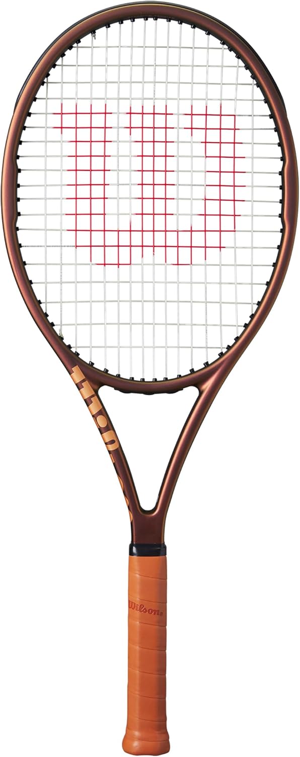 raquetas de tenis Wilson Pro Staff 97L, fotografía descriptiva para identificar la marca, el modelo, los materiales y las características principales dentro de la categoría raquetas de tenis y facilitar la búsqueda visual del producto en Amazon